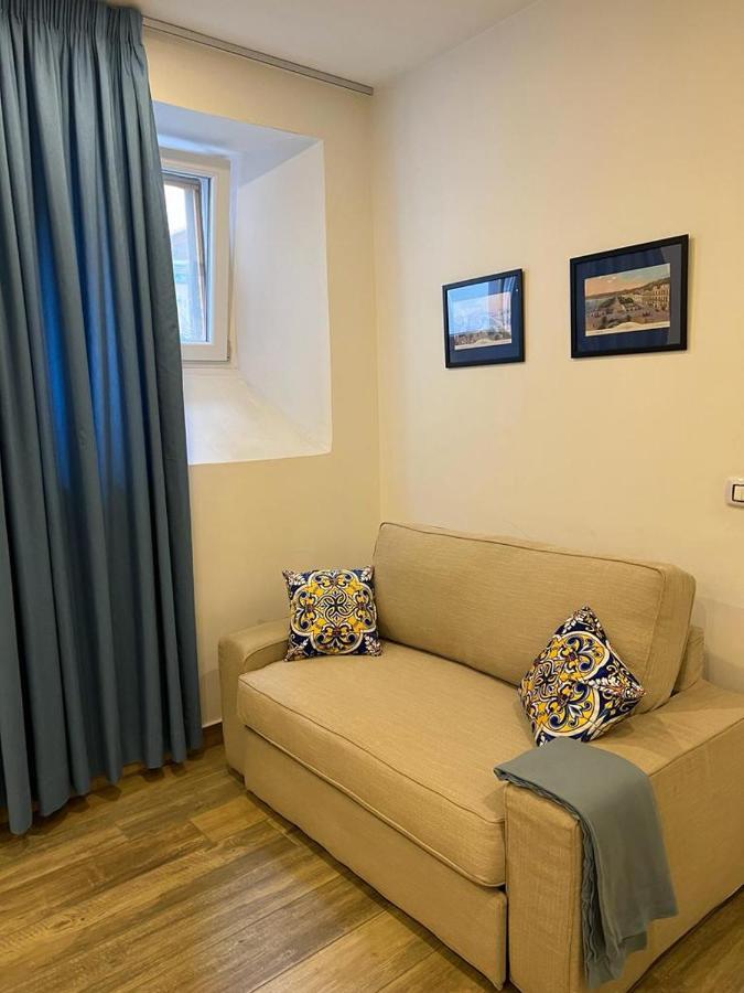 Casa Gaia A Due Passi Dal Duomo Lejlighed Napoli Eksteriør billede
